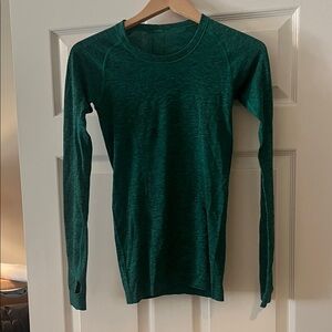 lululemon swiftly teach longsleeve green size 6